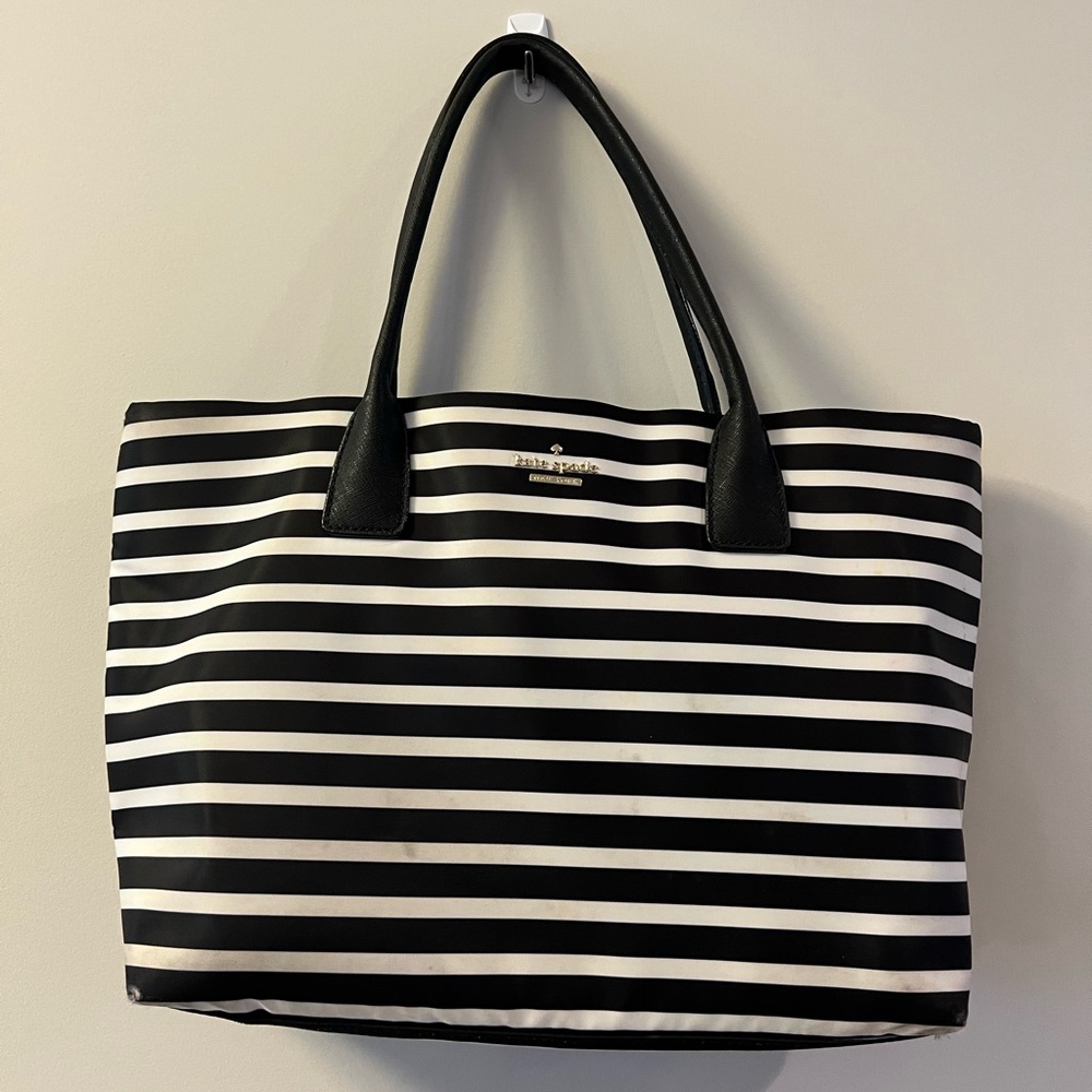 Kate Spade black and white striped toe bag